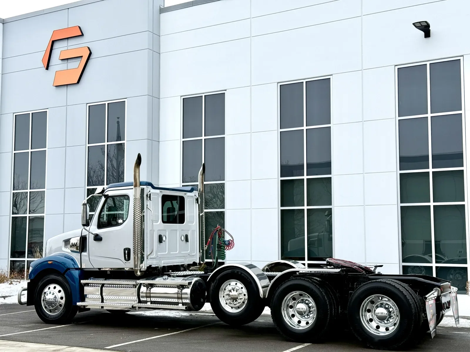 2024 Western Star 49X in New Lenox, IL — photo 6