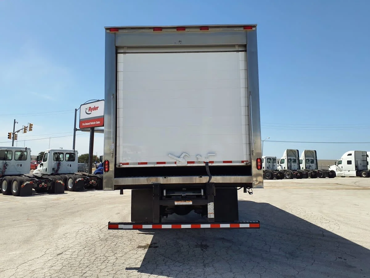 2019 Freightliner M2 106 in Fort Worth, TX — photo 5