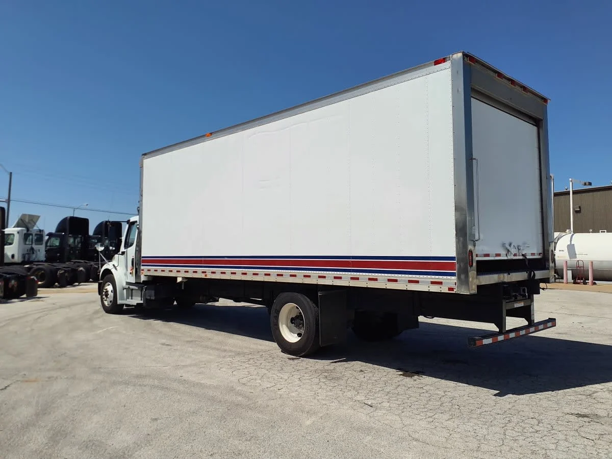 2019 Freightliner M2 106 in Fort Worth, TX — photo 6