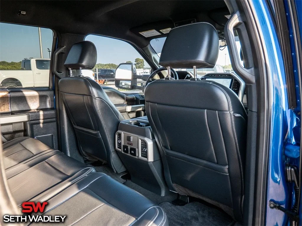 2022 Ford — photo 25