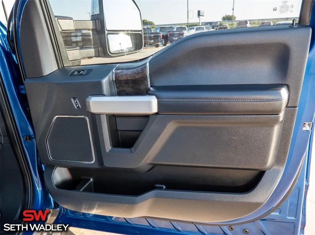 2022 Ford — photo 23