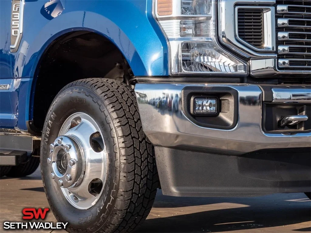 2022 Ford — photo 2