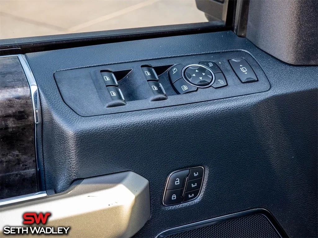 2022 Ford — photo 38
