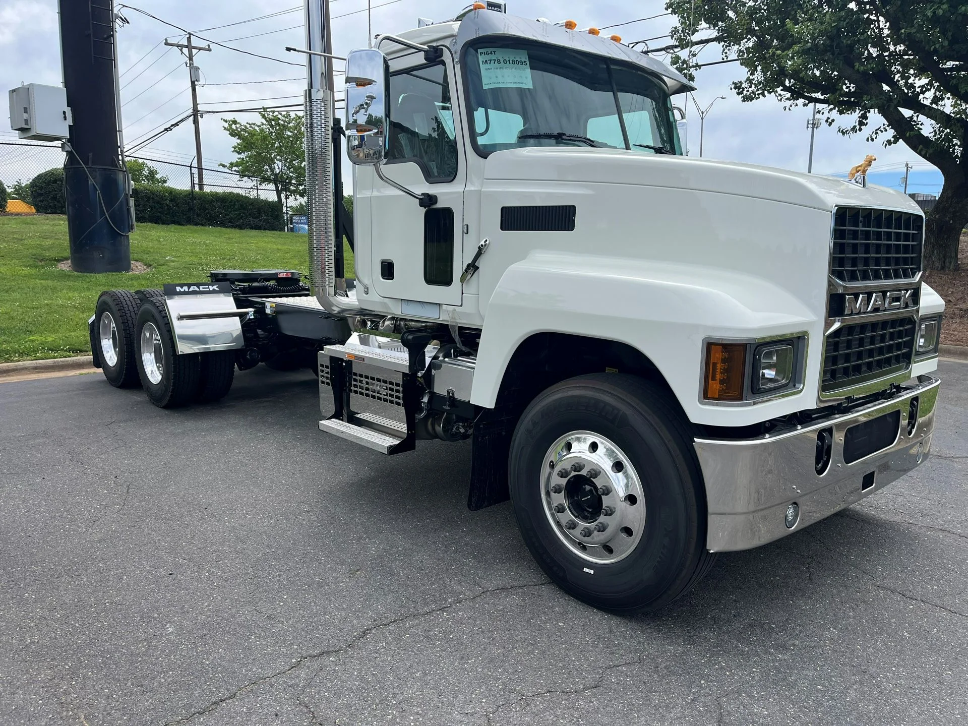 2026 Mack Pinnacle - image 7