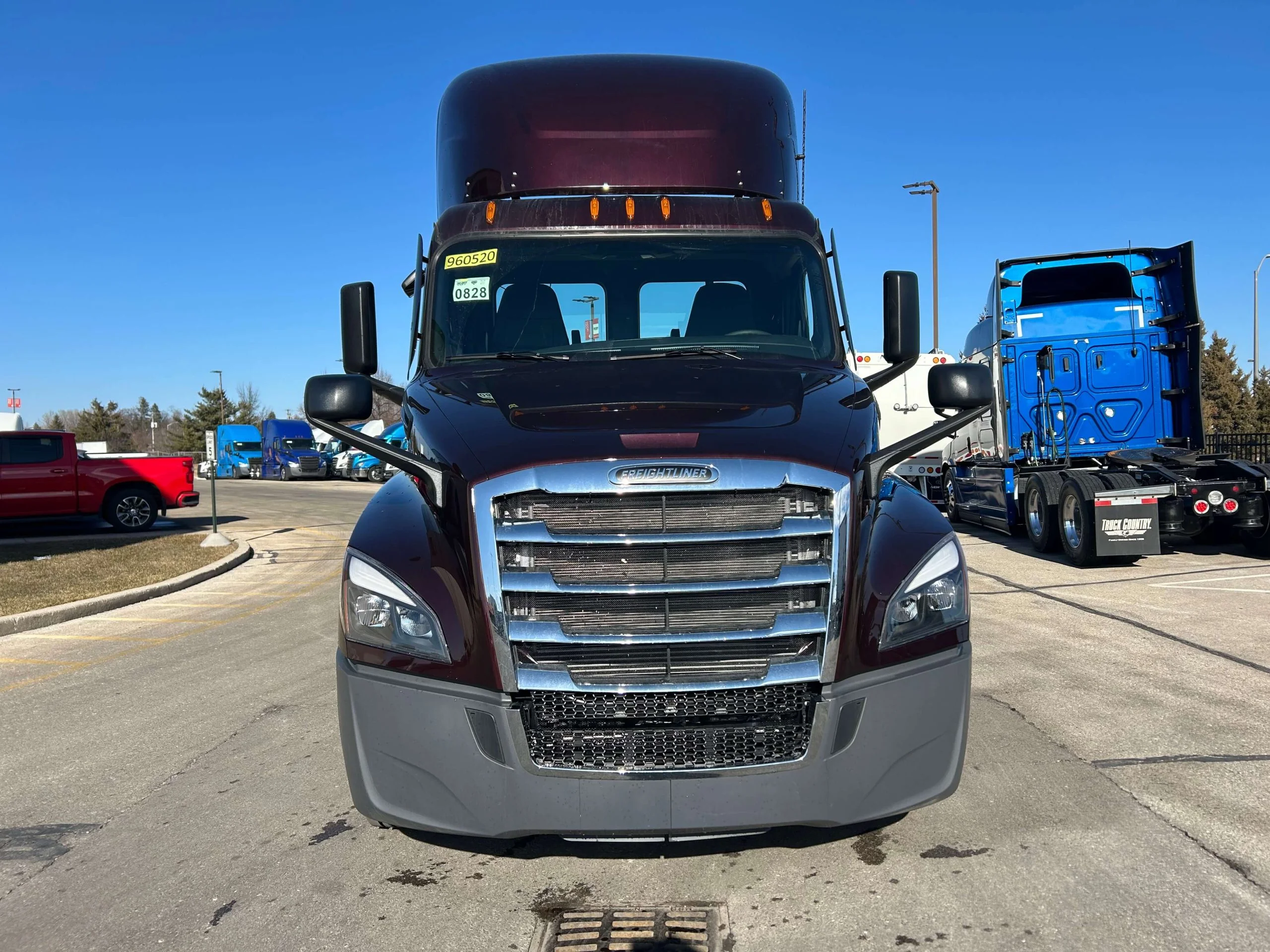 2026 Freightliner Cascadia in Milwaukee, WI — photo 2