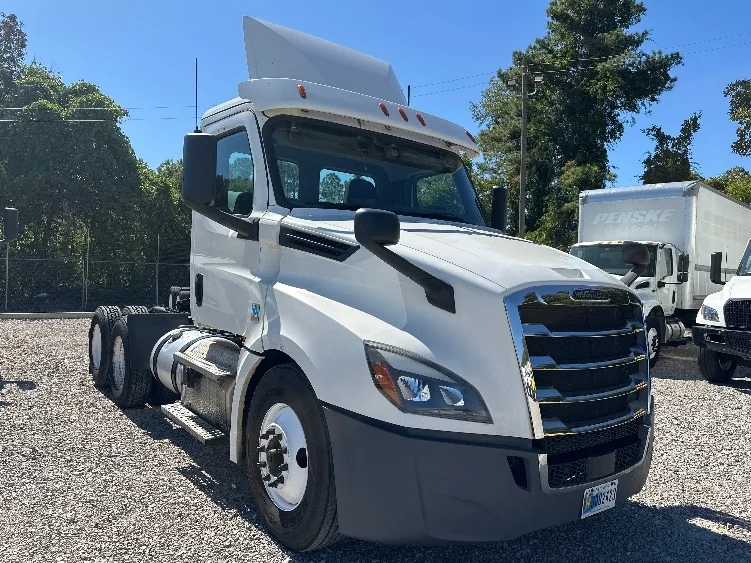 2020 Freightliner Cascadia in Birmingham, AL