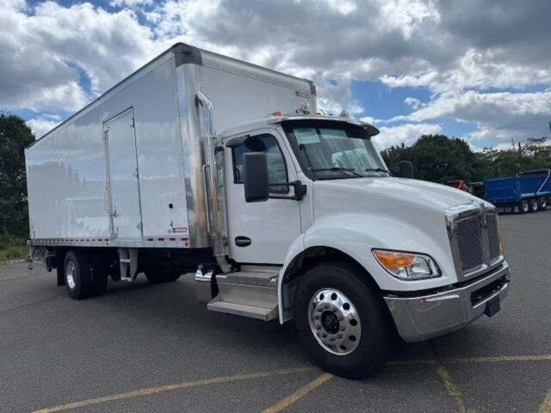 2025 Kenworth T380