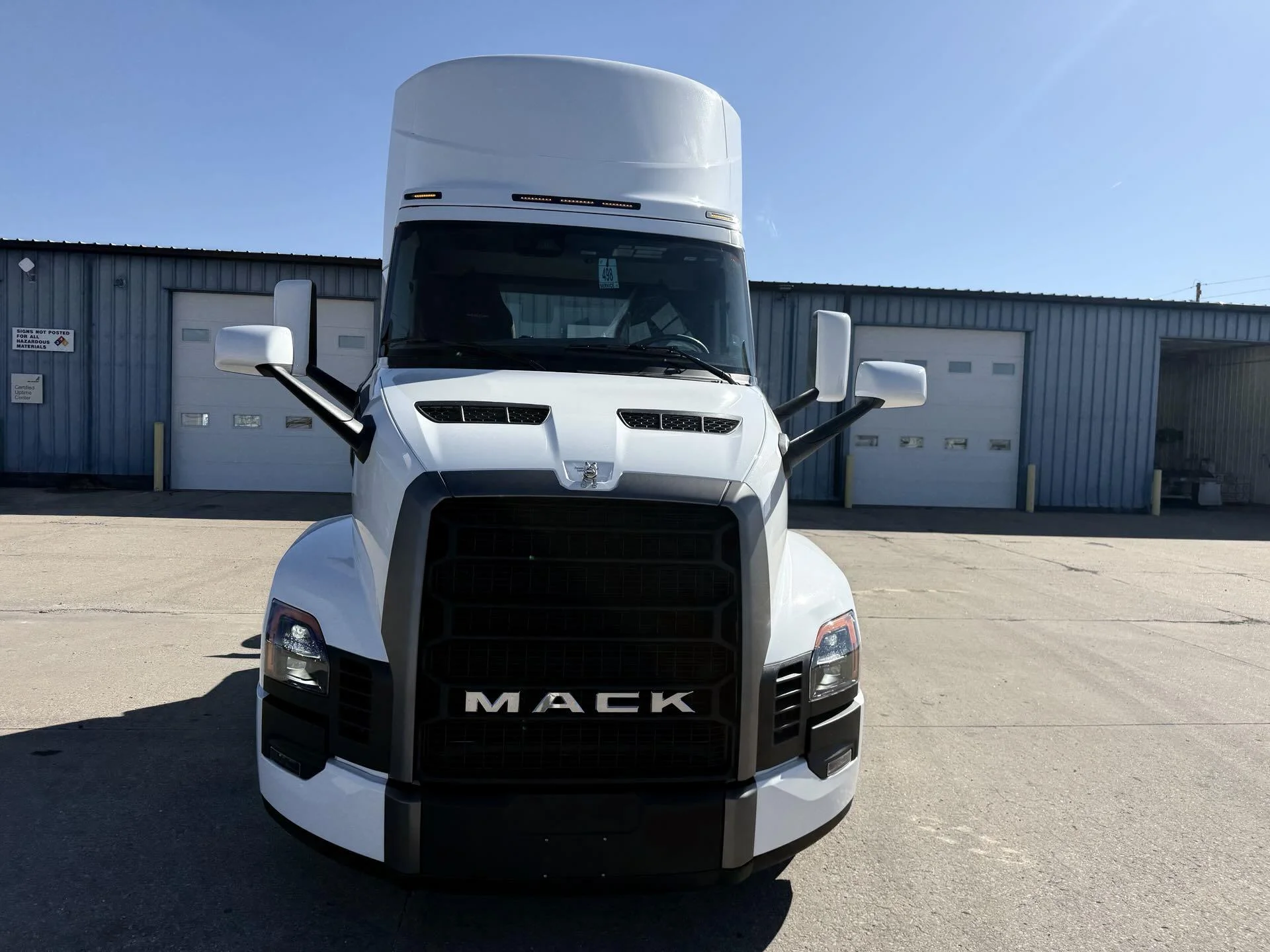 2026 Mack Pinnacle in Mediapolis, IA — photo 7