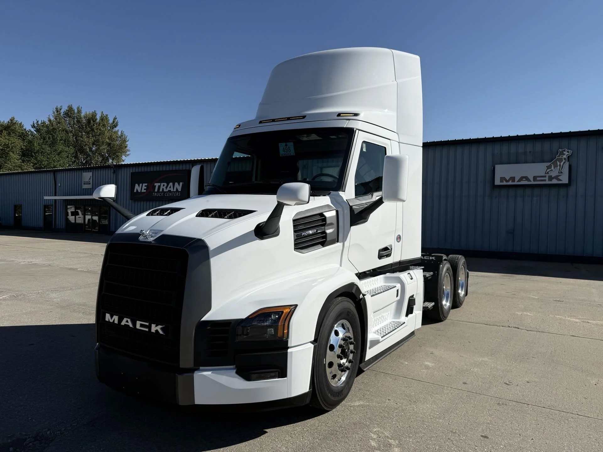 2026 Mack Pinnacle in Mediapolis, IA