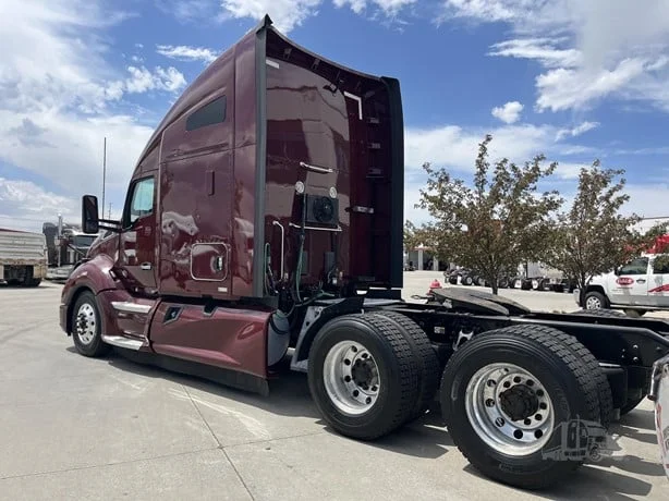 2022 Kenworth T680 in Salt Lake City, UT — photo 3