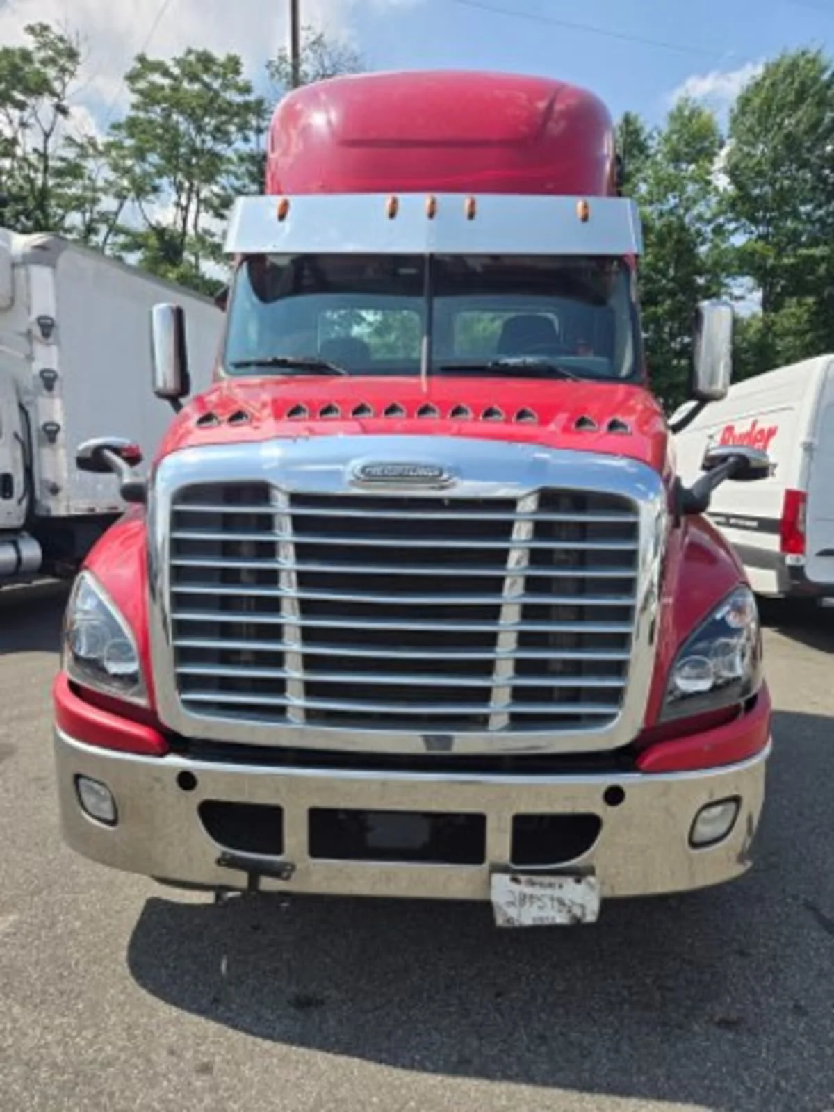 2019 Freightliner Cascadia in Newark, NJ — photo 2