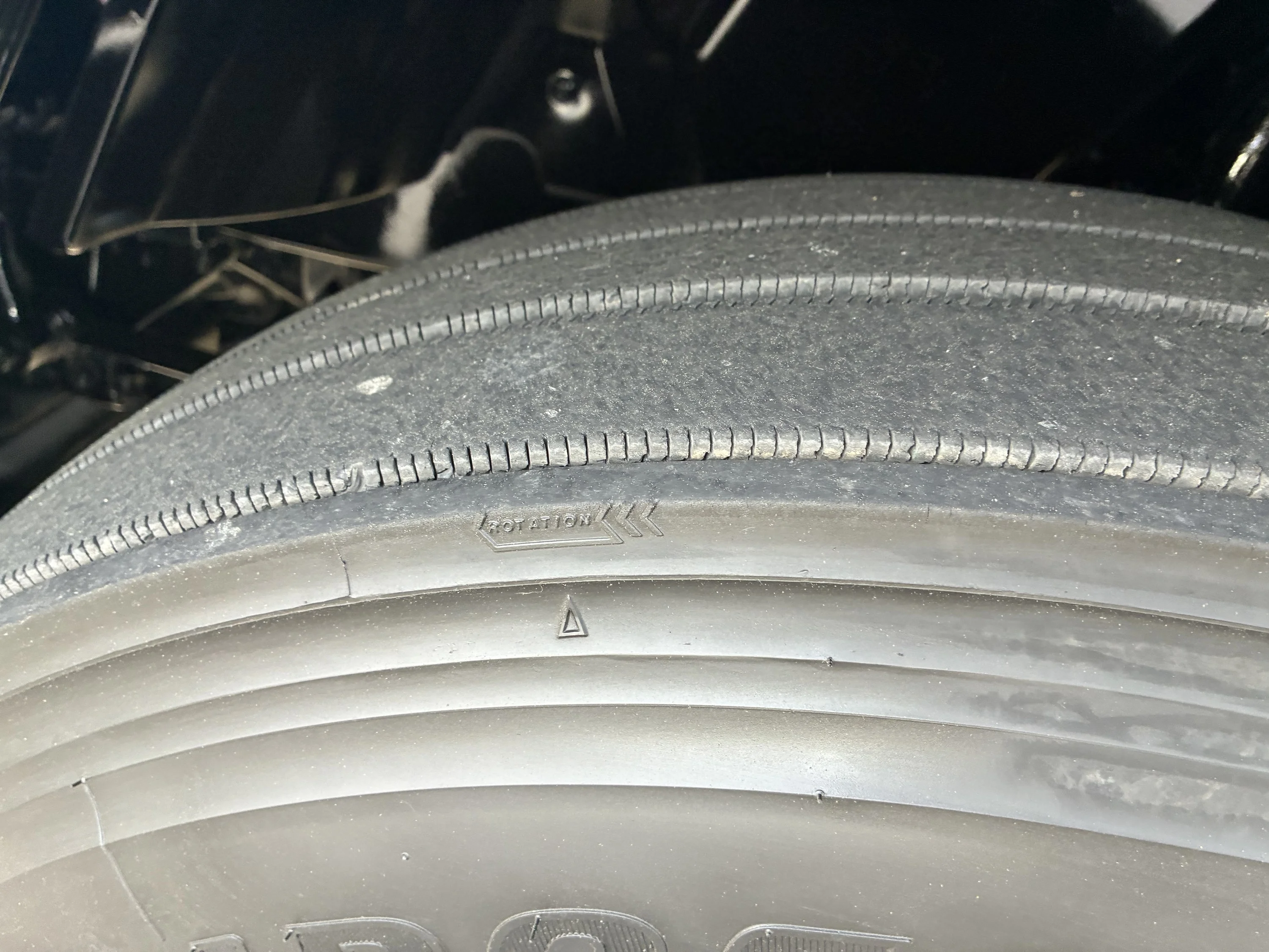 2025 Volvo VNL 860 - image 16