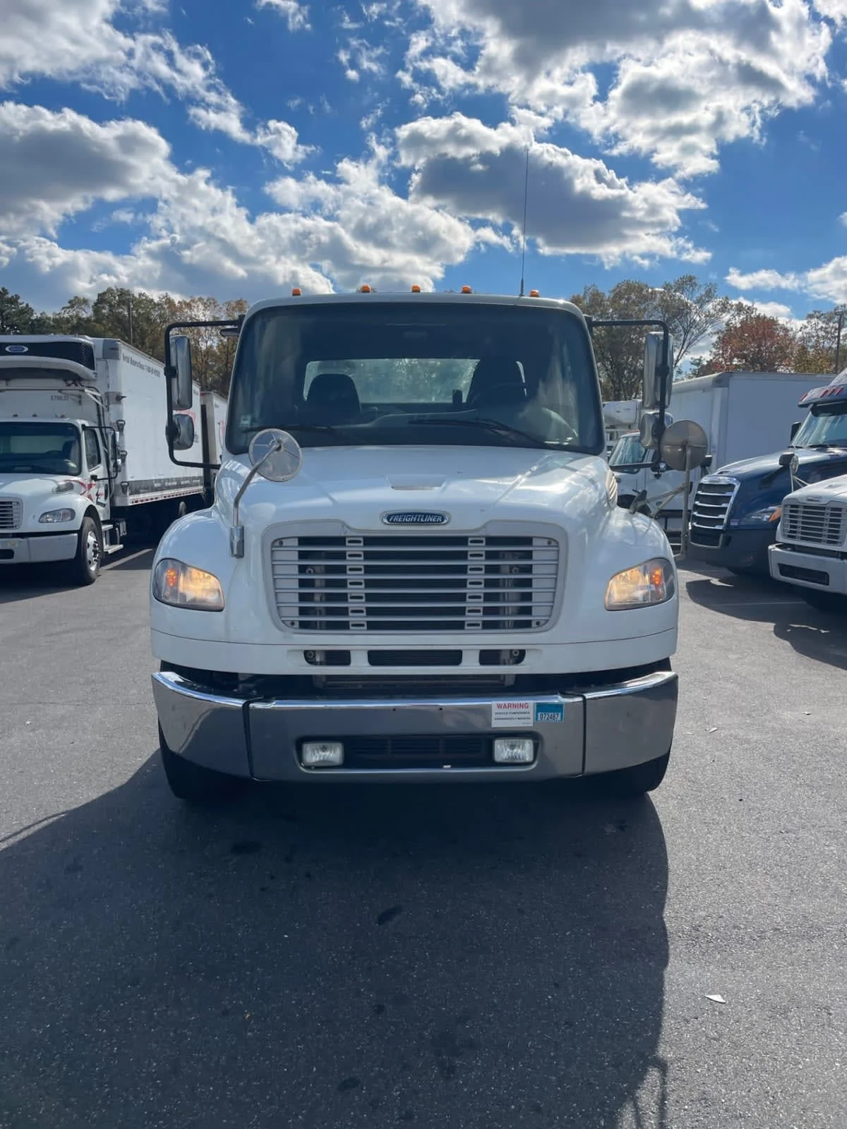 2016 Freightliner M2 106 - image 2