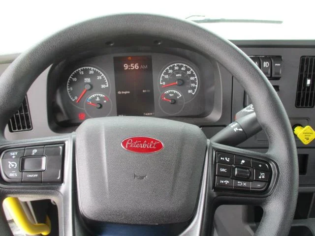 2025 Peterbilt 536 - image 3
