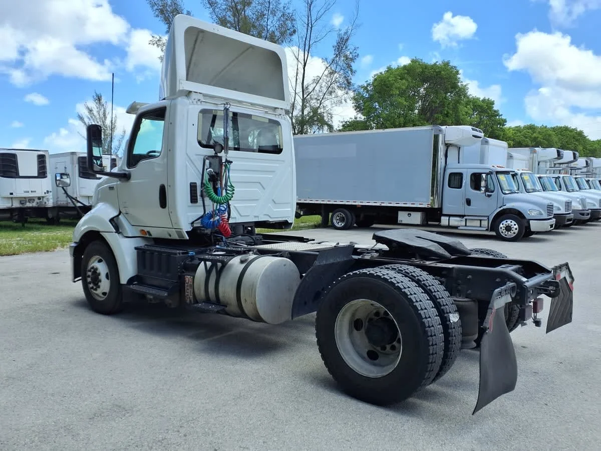 2019 International RH in Davie, FL — photo 6