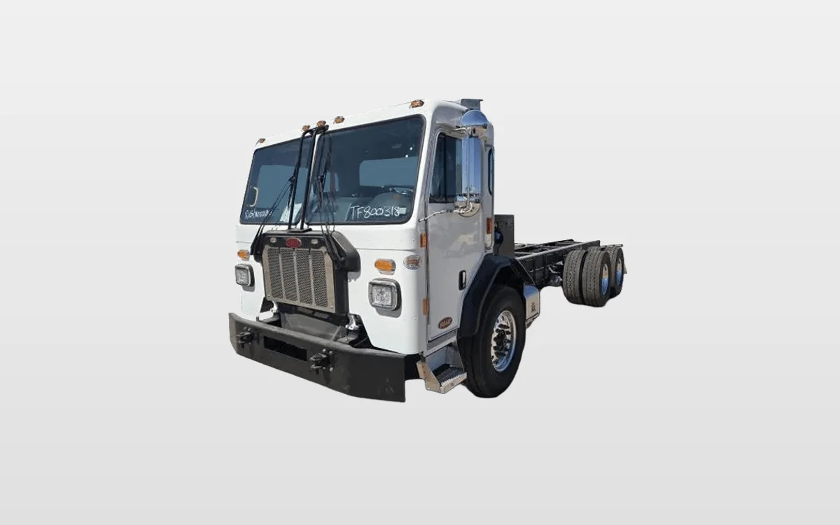 2026 Peterbilt 520 - image 1