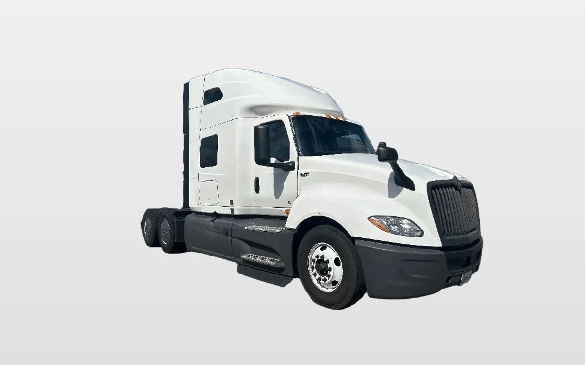 2023 International LT - image 1