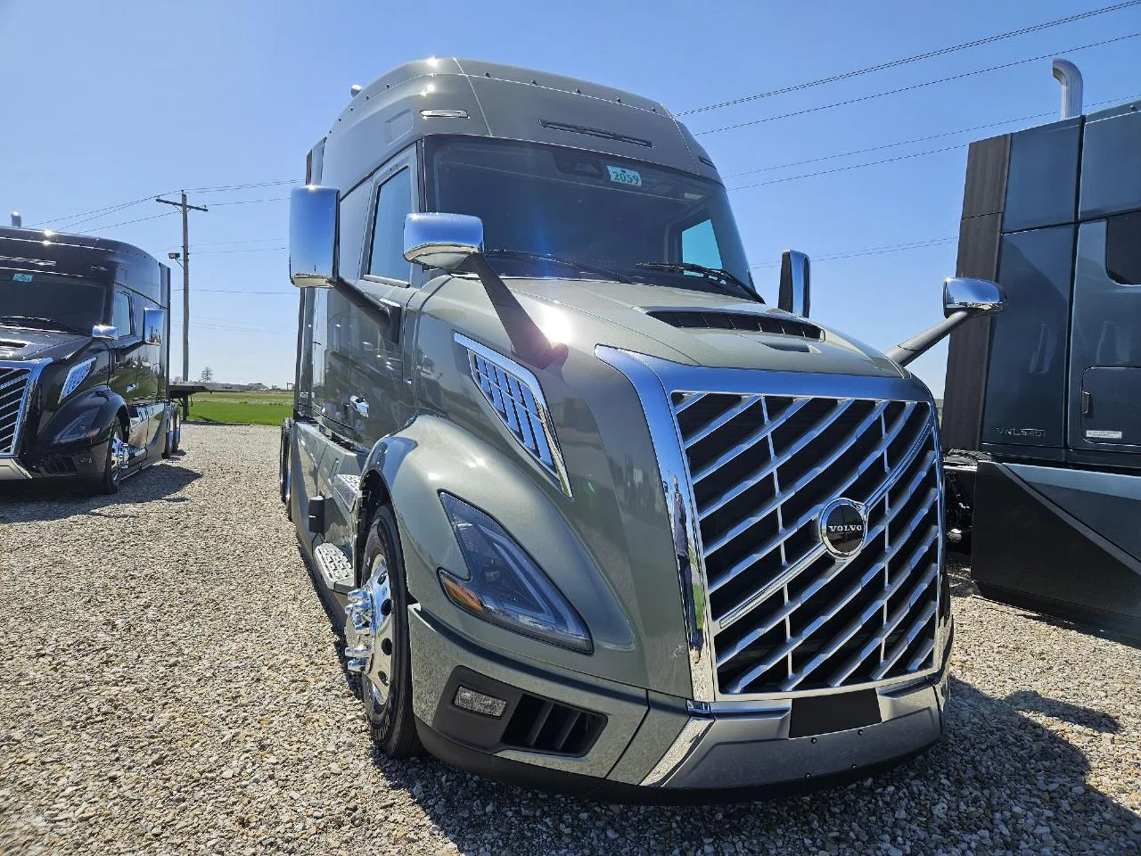 2025 Volvo in Toledo, OH — photo 7