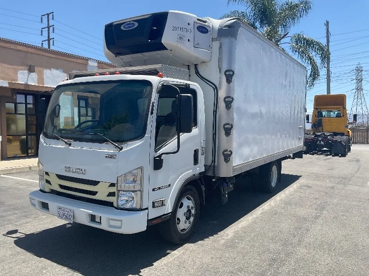 2020 Isuzu NRR in Torrance, CA — photo 3