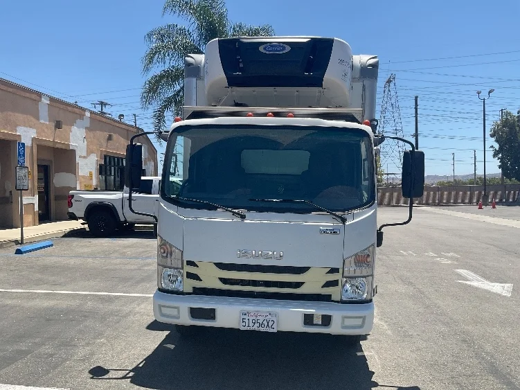 2020 Isuzu NRR in Torrance, CA — photo 2