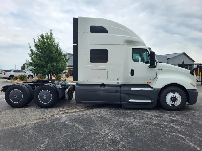 2023 International LT — photo 5