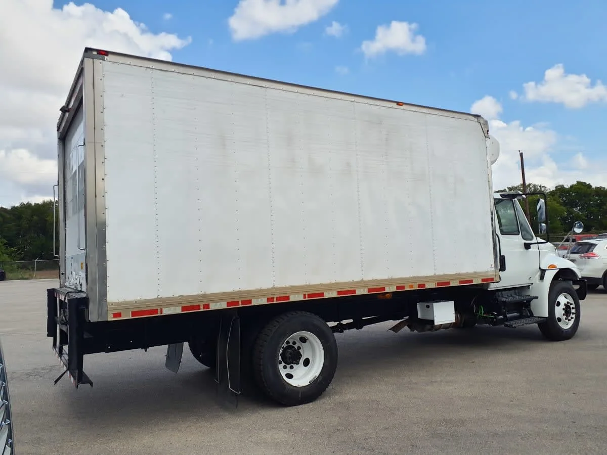 2019 International 4300 in Converse, TX — photo 4