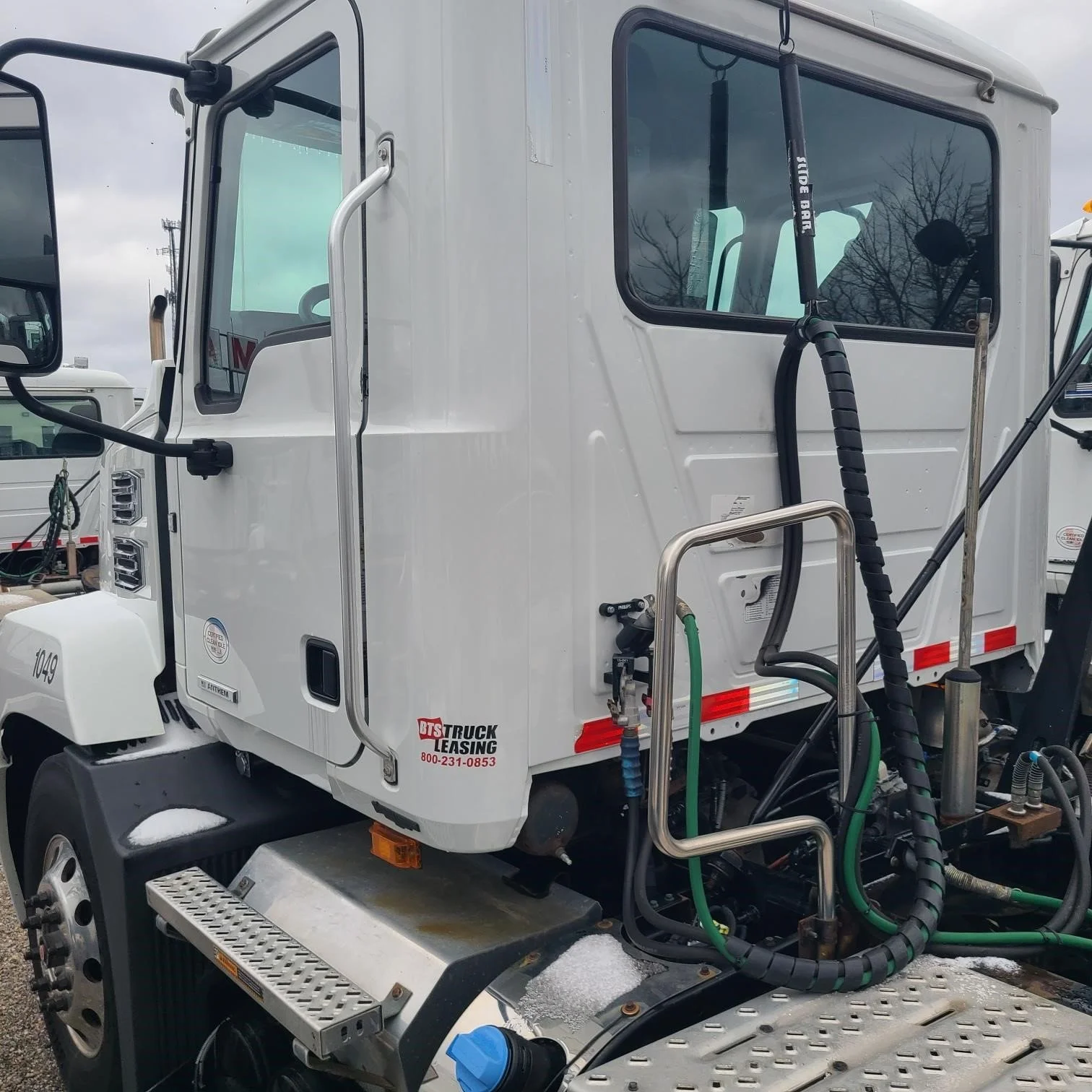 2019 Mack Anthem — photo 3