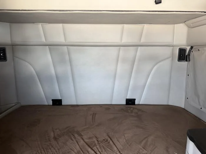 2022 Peterbilt 579 — photo 33