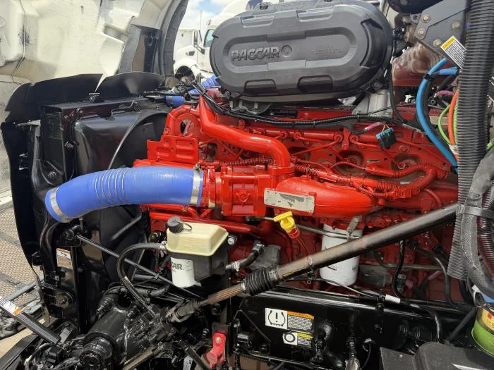 2022 Peterbilt 579 — photo 18