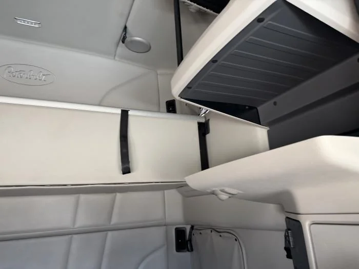 2022 Peterbilt 579 — photo 31