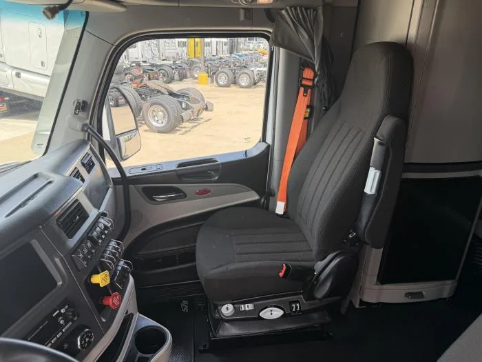 2022 Peterbilt 579 — photo 26