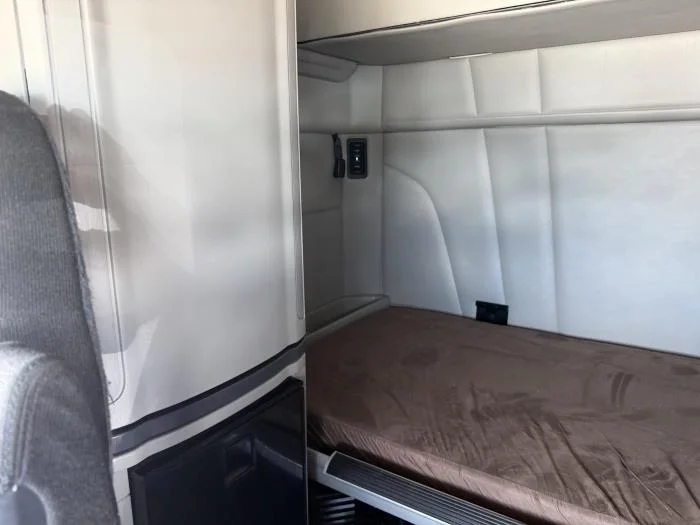 2022 Peterbilt 579 — photo 32