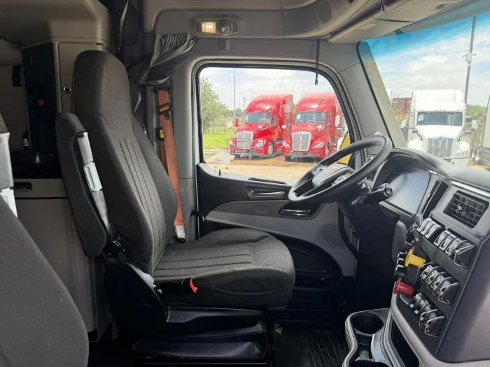 2022 Peterbilt 579 — photo 24
