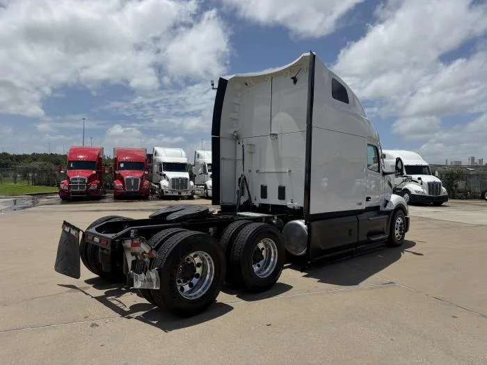 2022 Peterbilt 579 — photo 6