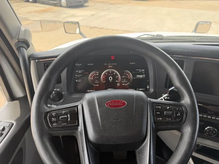 2022 Peterbilt 579 — photo 39