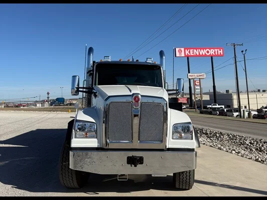 2027 Kenworth T880 in Tulsa, OK — photo 3