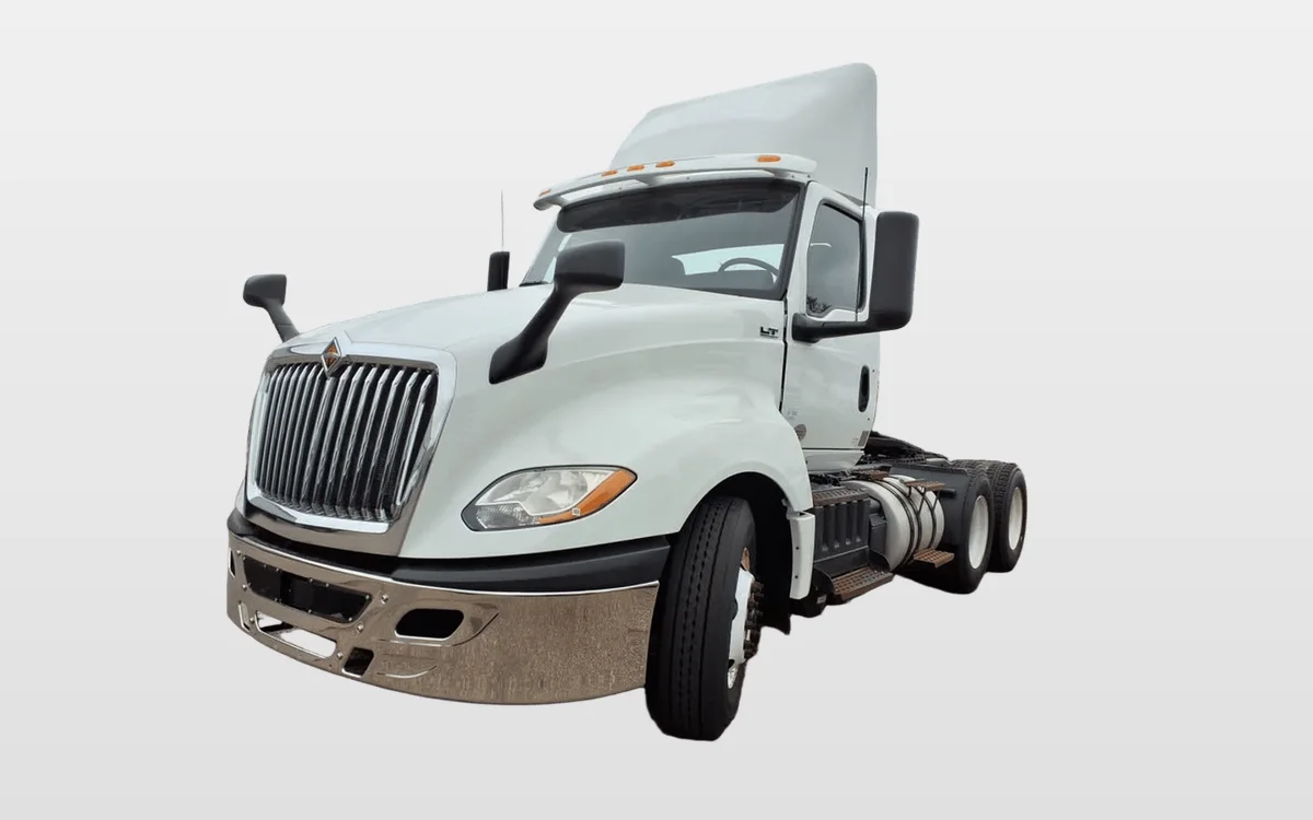 2018 International - image 1