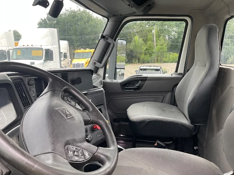2019 International LT in Piqua, OH — photo 10