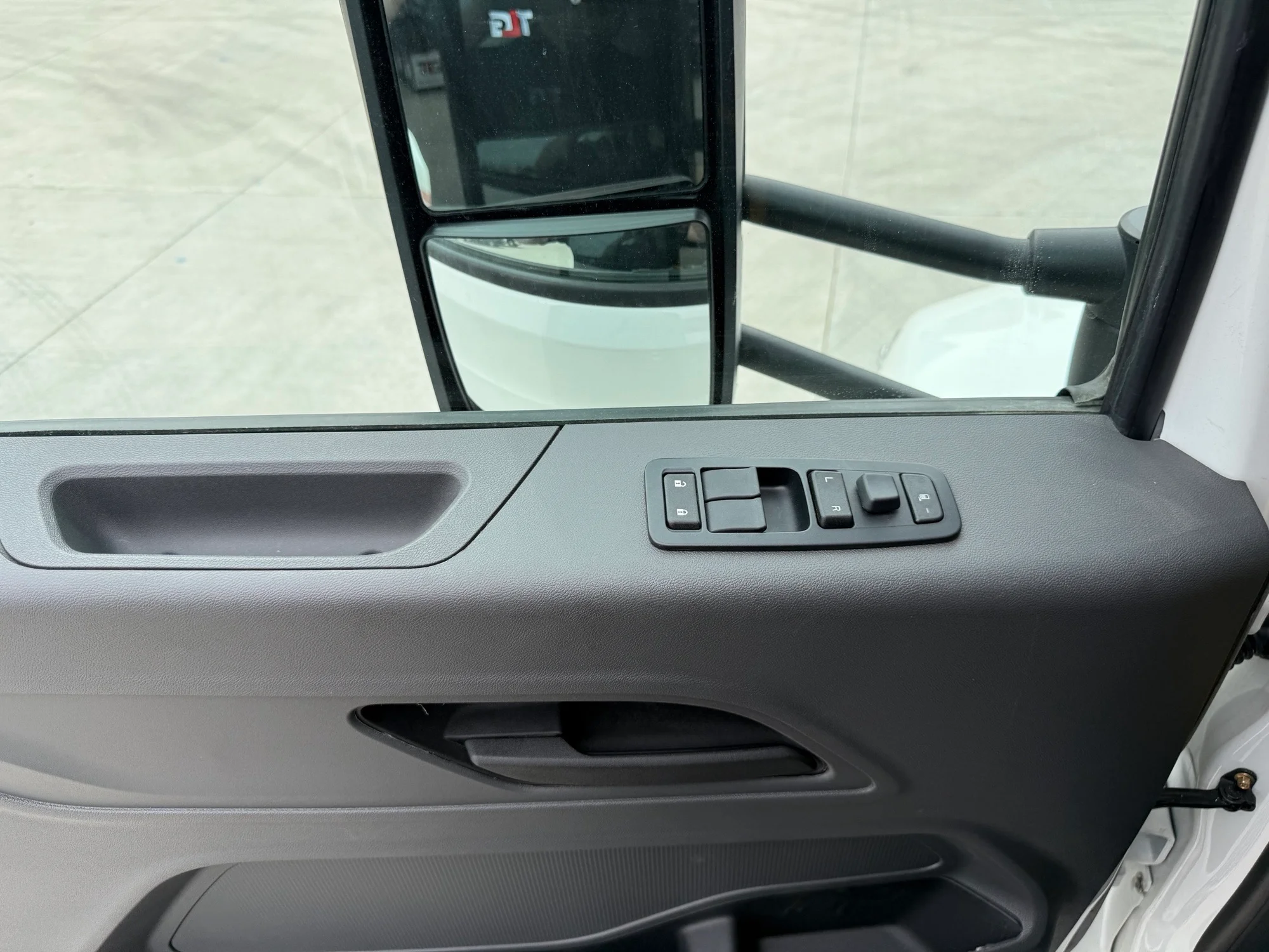 2026 Peterbilt 536 in Lowell, AR — photo 11