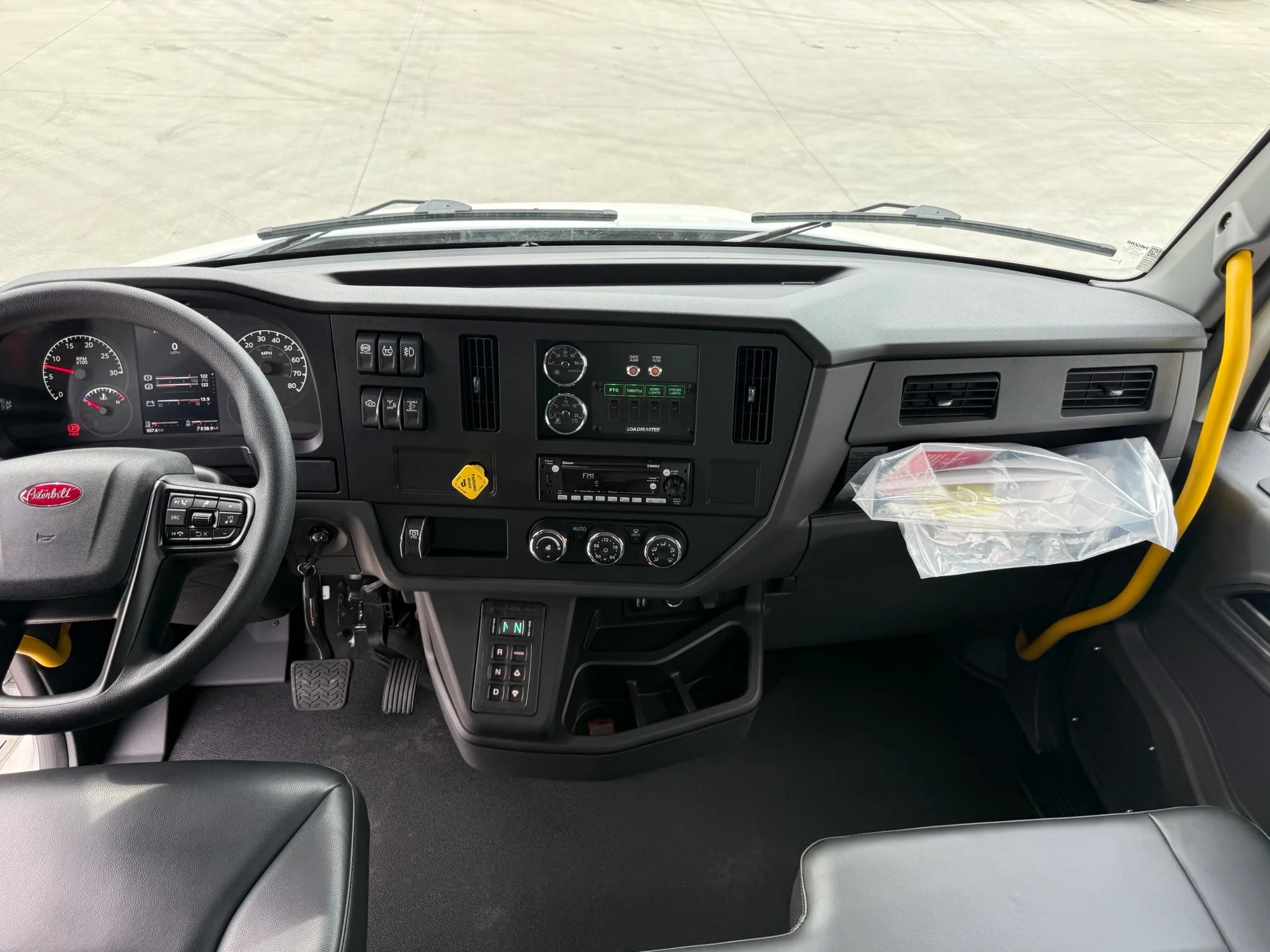 2026 Peterbilt 536 in Lowell, AR — photo 14