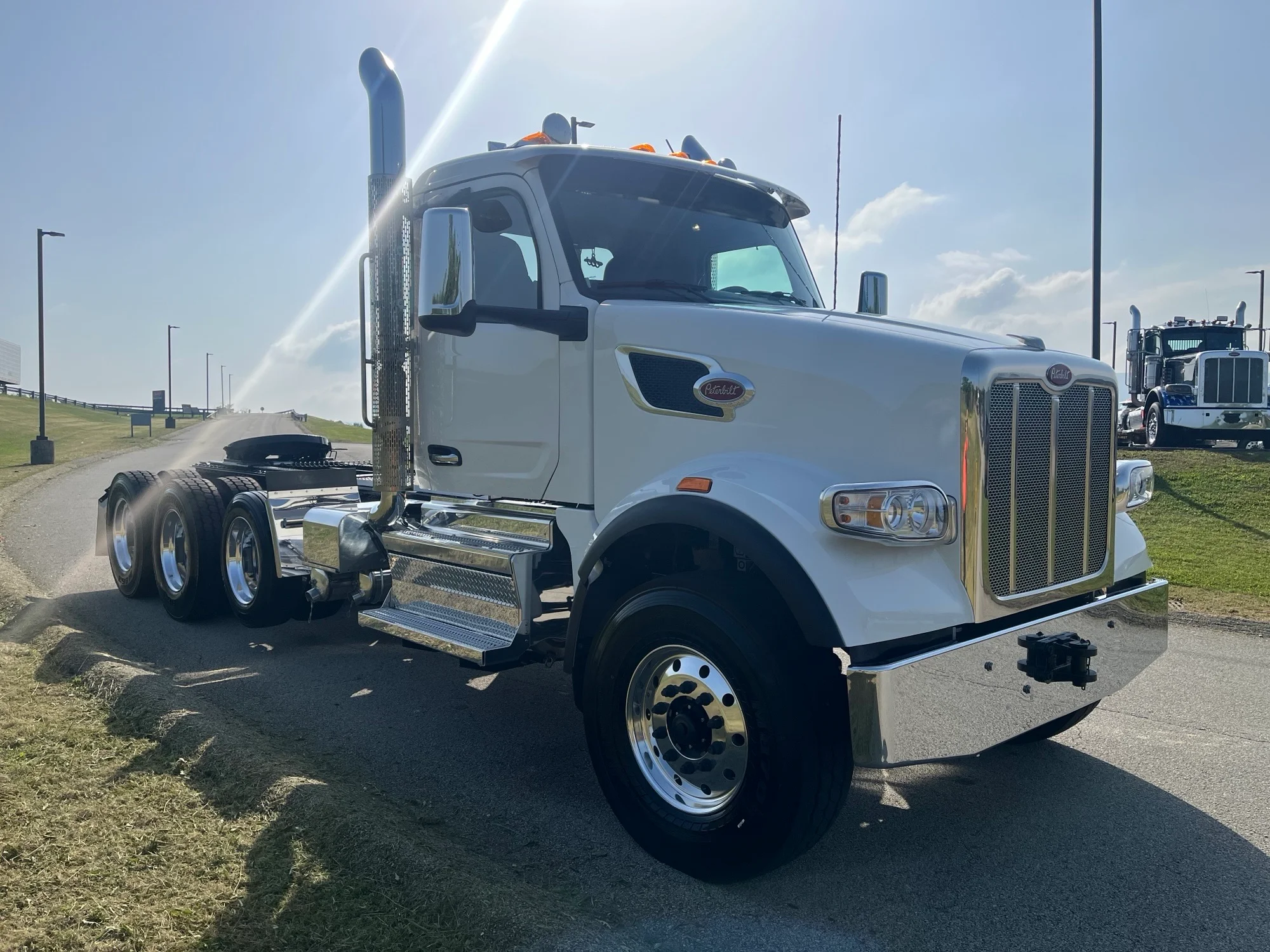 2027 Peterbilt 567 in Uniontown, PA — photo 5