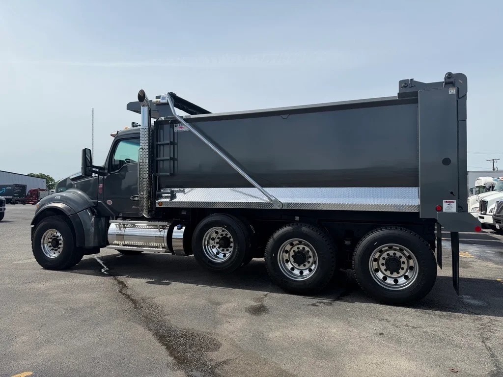 2027 Kenworth T880 in Mobile, AL — photo 4