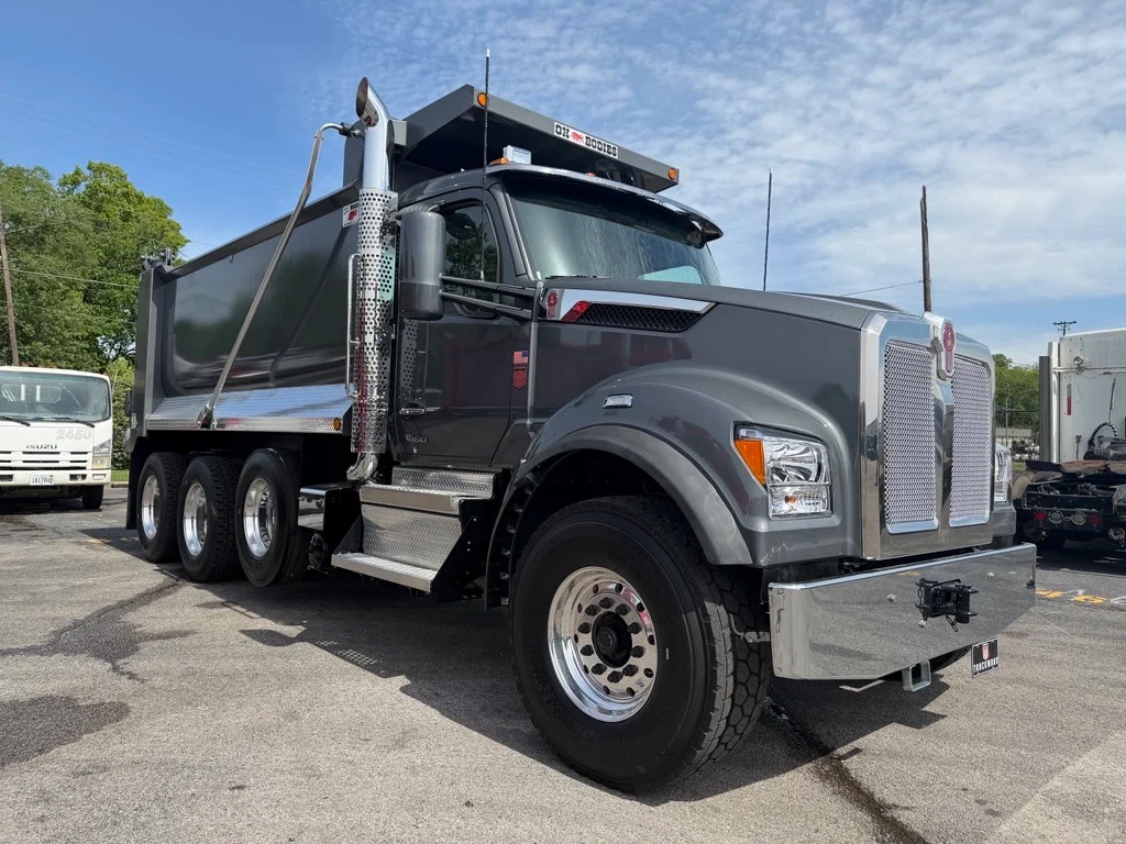 2027 Kenworth T880