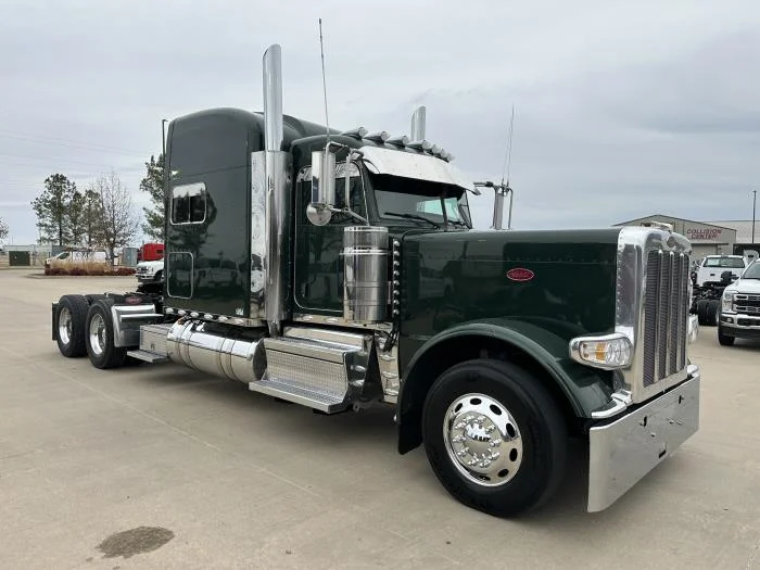 2024 Peterbilt 389 - image 3