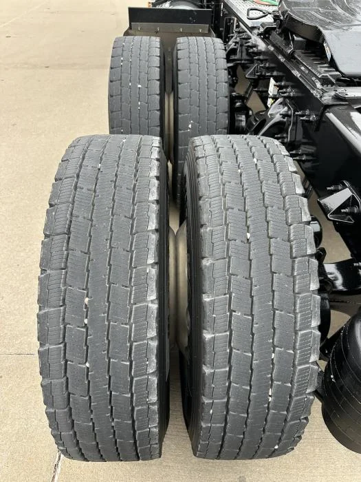 2024 Peterbilt 389 - image 15