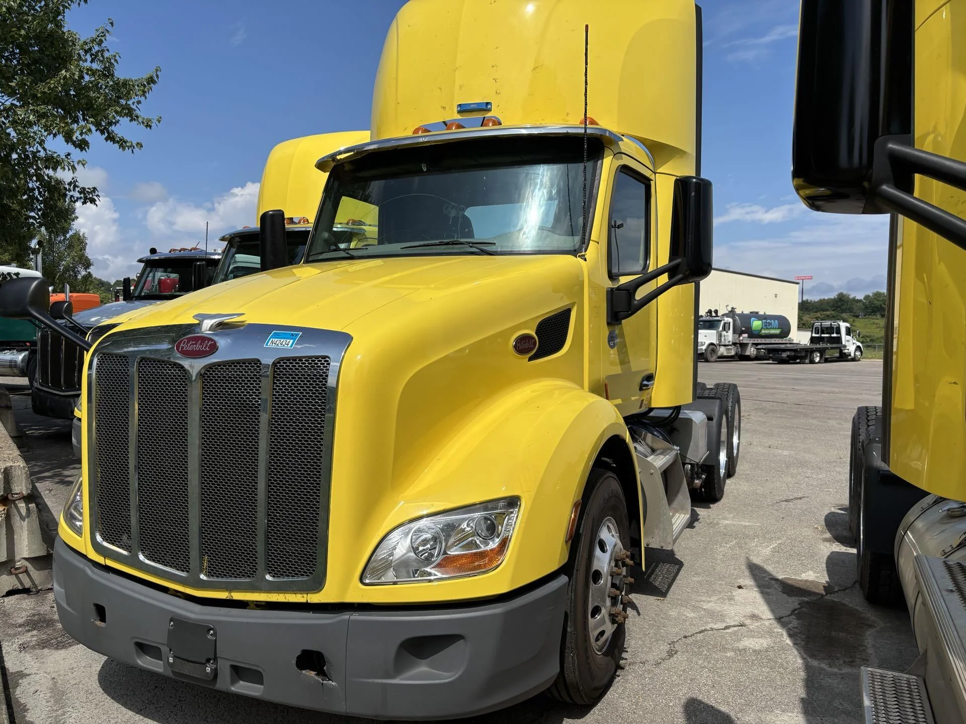 2021 Peterbilt 579 in Zanesville, OH — photo 2