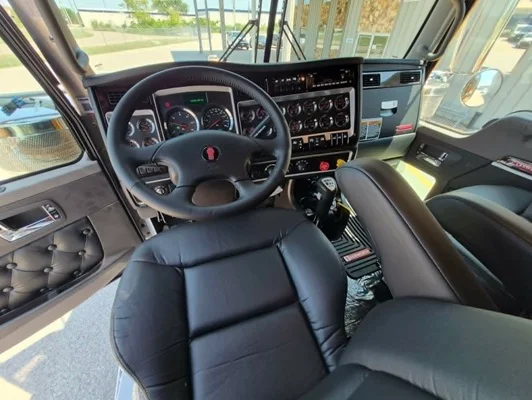 2027 Kenworth W900 in Rock Island, IL — photo 22