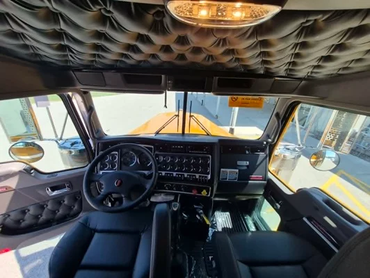 2027 Kenworth W900 in Rock Island, IL — photo 25