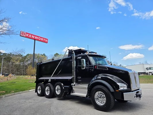 2027 Kenworth T880 in Knoxville, TN