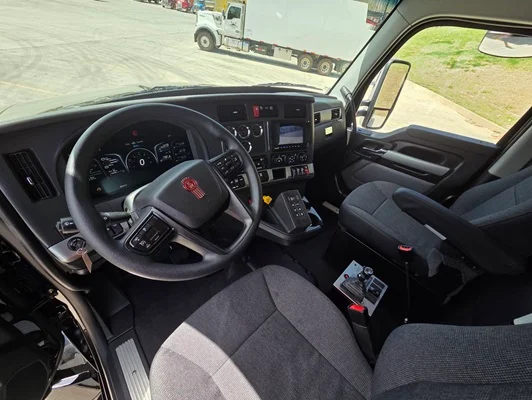 2027 Kenworth T880 in Knoxville, TN — photo 3